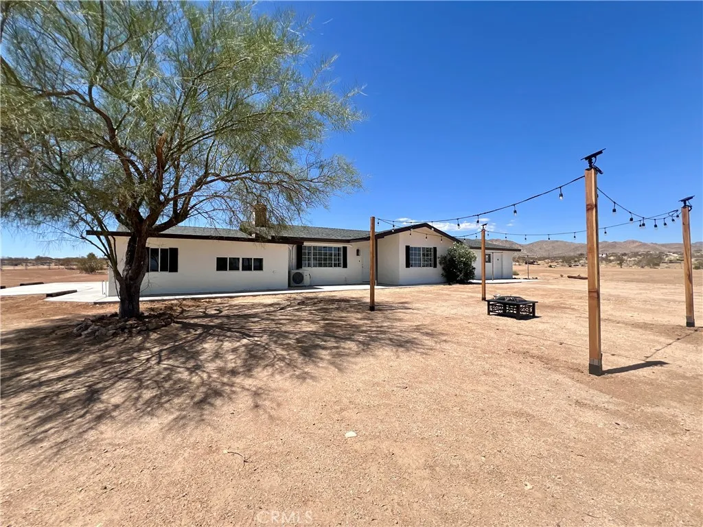 56056 Cone Boulevard, Landers, California 92285 home-pic-2