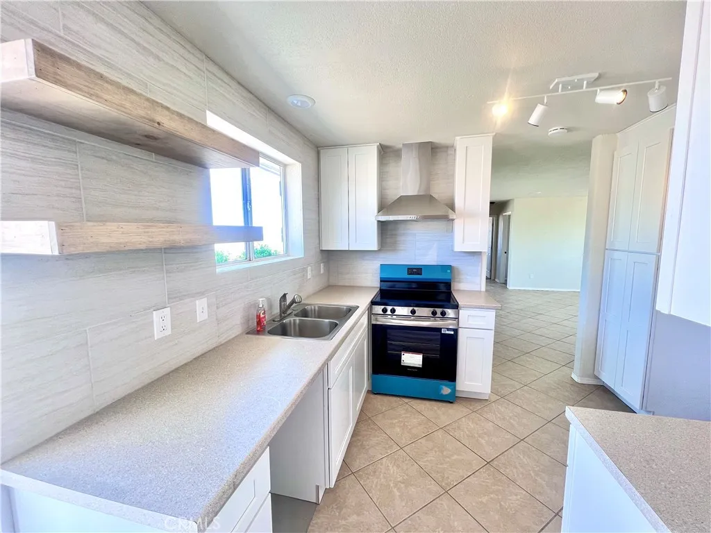 56056 Cone Boulevard, Landers, California 92285 home-pic-25