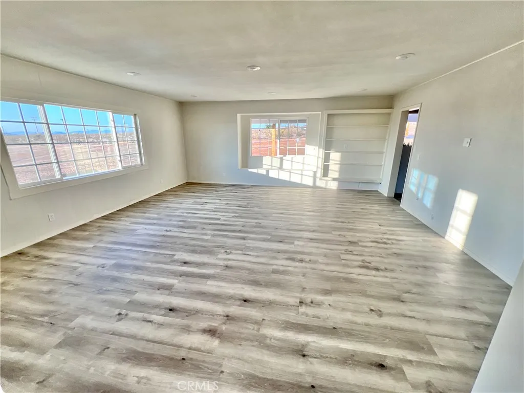 56056 Cone Boulevard, Landers, California 92285 home-pic-16