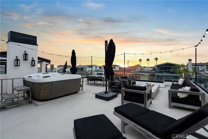Upper Unit 3rd Floor Patio
