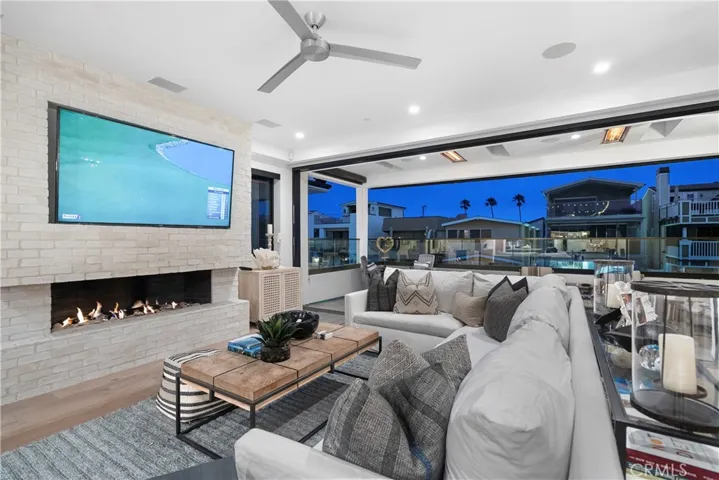 Upper Unit Living Room
