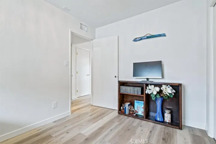 Second upstairs bedroom