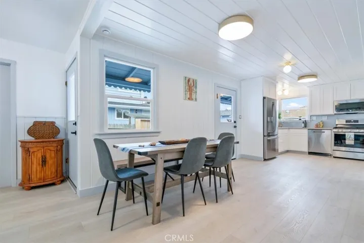 Back house dining area