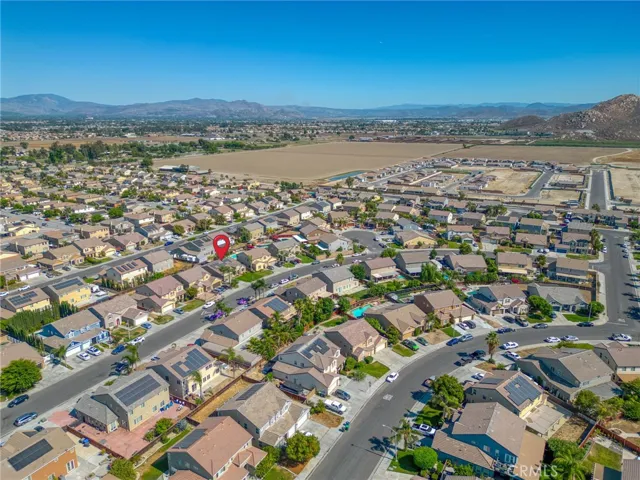 557 Peregrine Lane, San Jacinto, California 92582