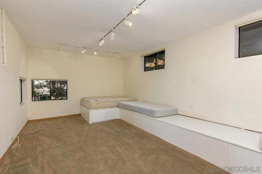 2150 Balboa Ave, Del Mar, California 92014 home-pic-30