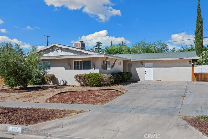 15722 Inyo Street, Victorville, California 92395