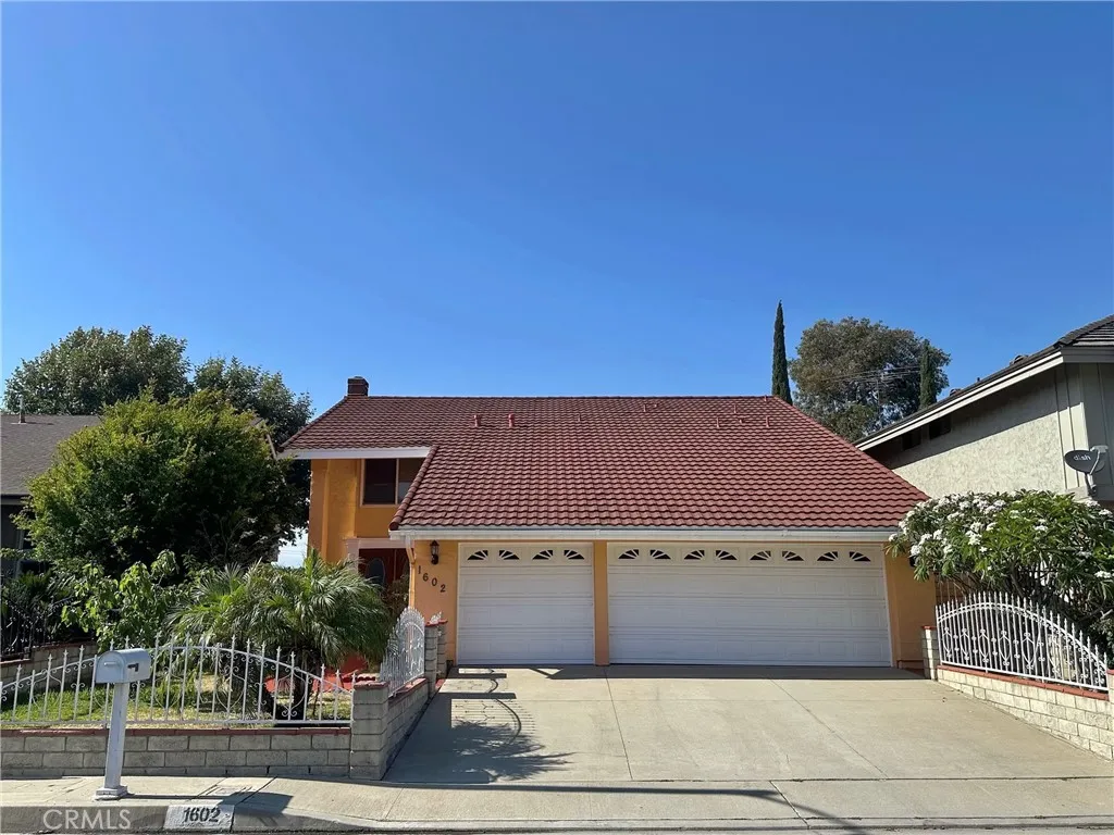 1602 Via Palermo, Montebello, California 90640, 4 Bedrooms Bedrooms, ,3 BathroomsBathrooms,Residential,For Sale,via palermo,WS25149033