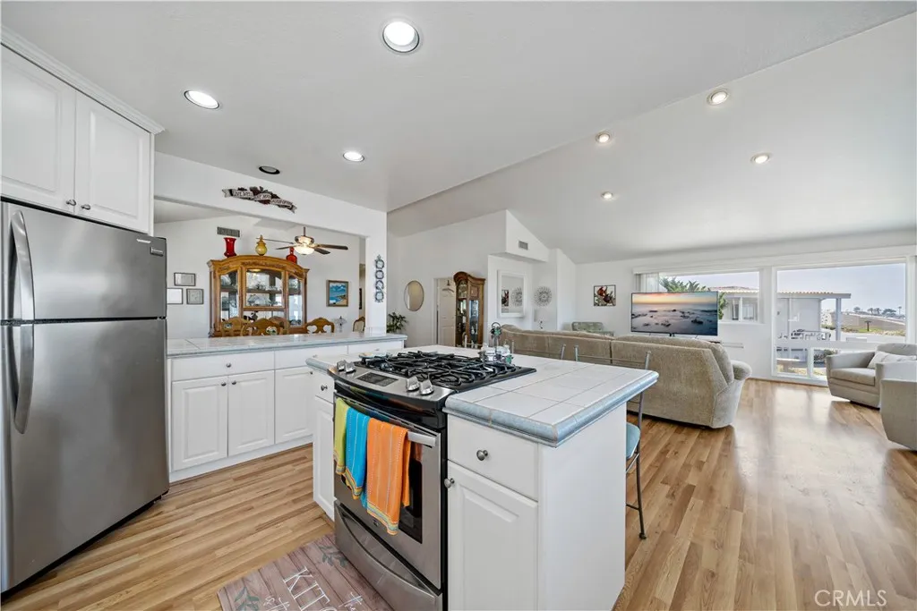 6536 Oceanview Drive T, Carlsbad, California 92011 home-pic-19