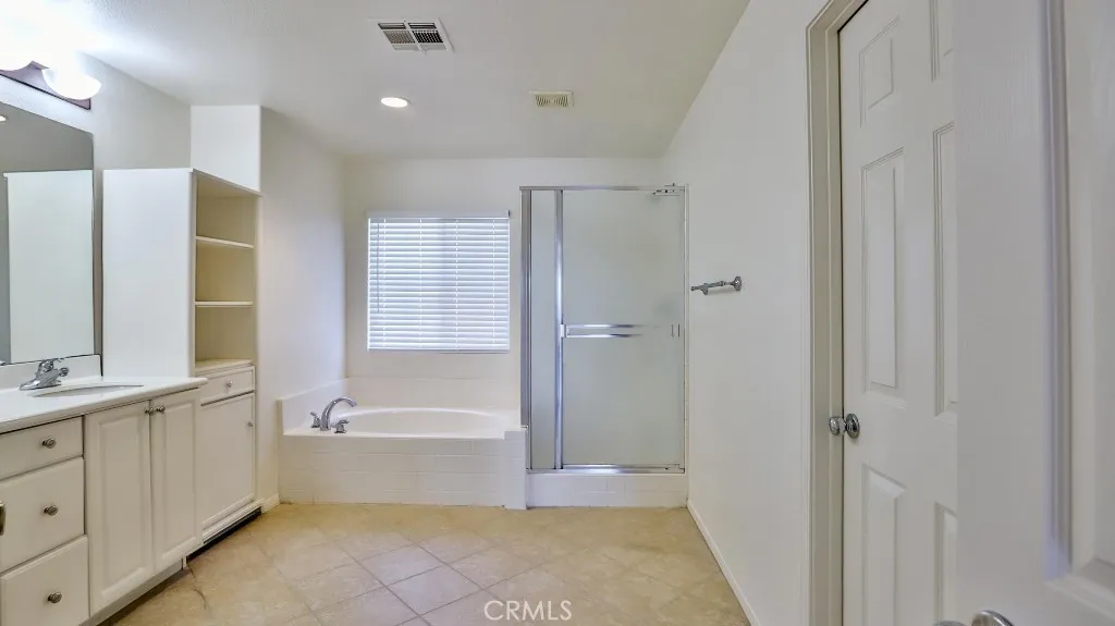 14131 Desert Rose Street, Hesperia, California 92344 home-pic-8