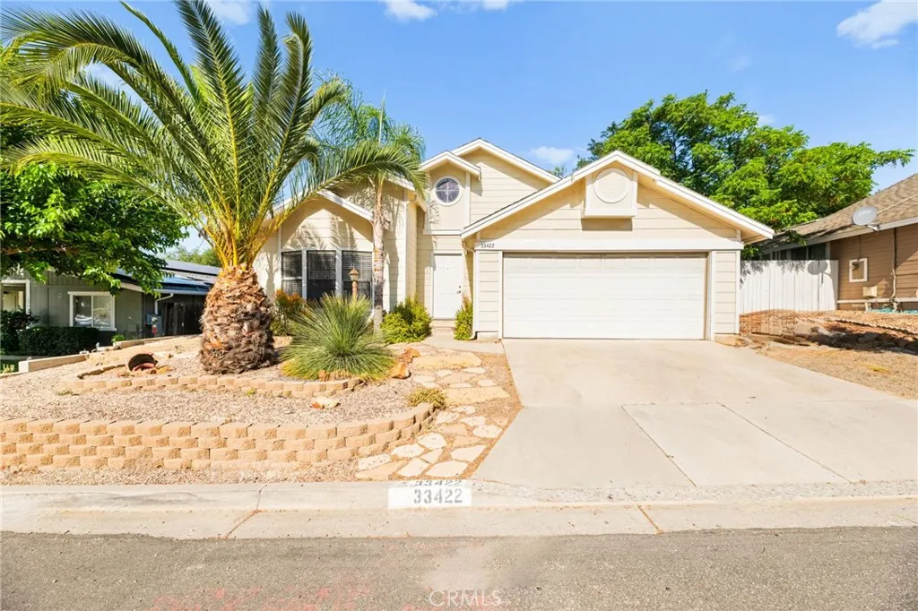 33422 Harvest Way E, Wildomar, California 92595 home-pic-0
