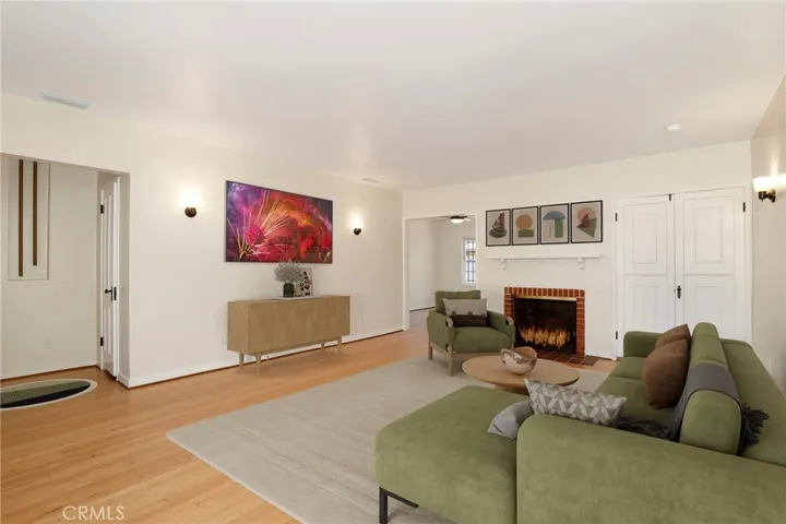 2451 Pine Avenue, Long Beach, California 90806
