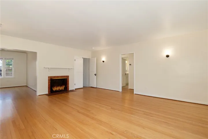 2451 Pine Avenue, Long Beach, California 90806