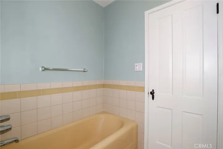 2451 Pine Avenue, Long Beach, California 90806