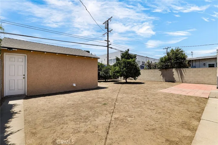 2451 Pine Avenue, Long Beach, California 90806