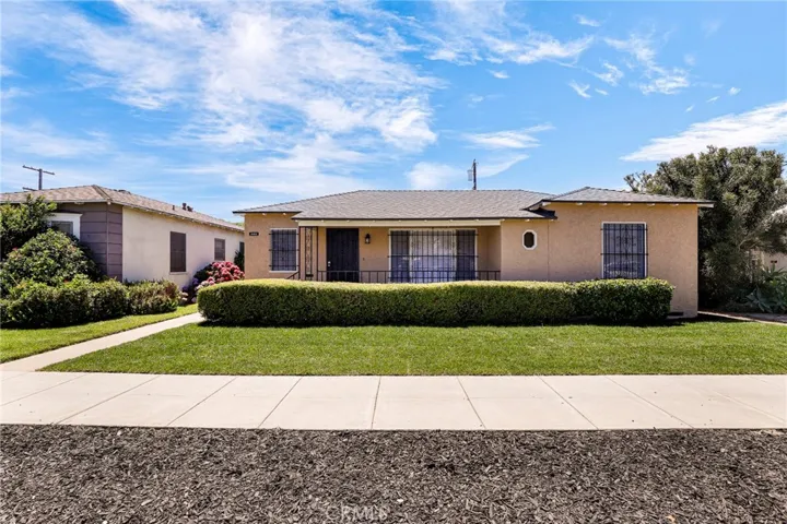 2451 Pine Avenue, Long Beach, California 90806