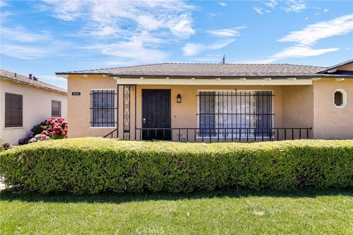 2451 Pine Avenue, Long Beach, California 90806