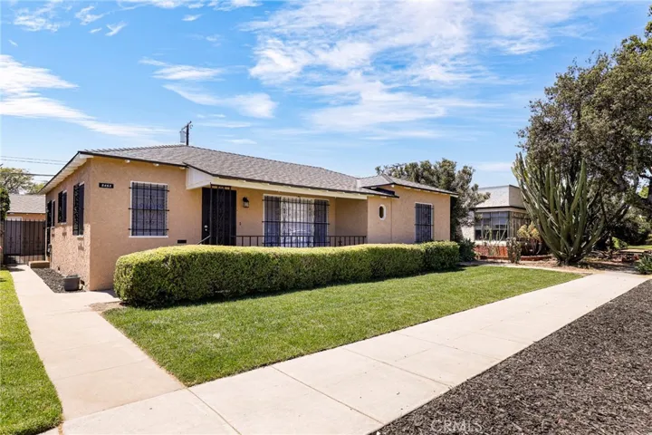 2451 Pine Avenue, Long Beach, California 90806
