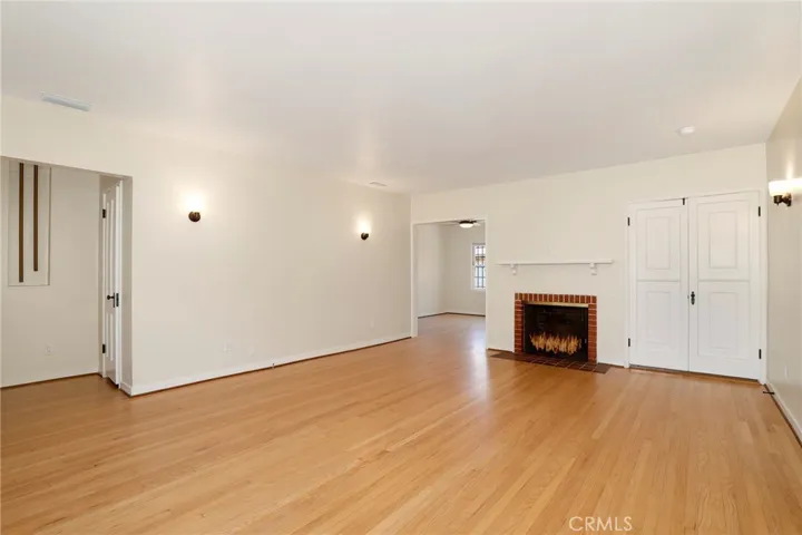 2451 Pine Avenue, Long Beach, California 90806