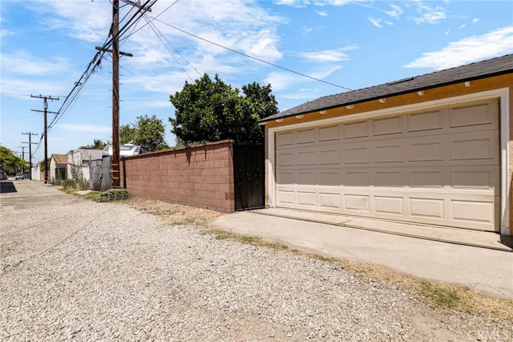 2451 Pine Avenue, Long Beach, California 90806