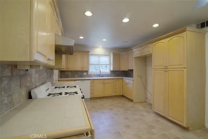 6112 Shields Drive, Huntington Beach, California 92647
