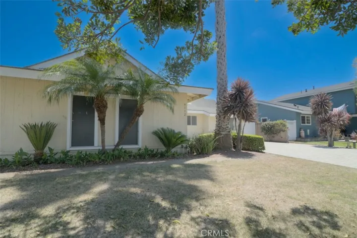 6112 Shields Drive, Huntington Beach, California 92647