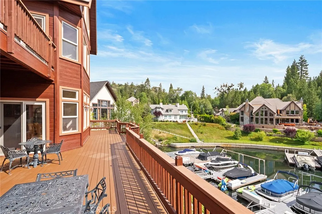 27581 Meadow Bay Drive, Lake Arrowhead, California 92352 home-pic-10