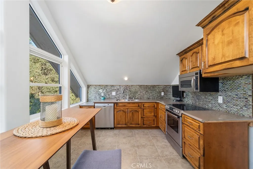 45200 Oak Manor Ct, Temecula, California 92590 home-pic-45