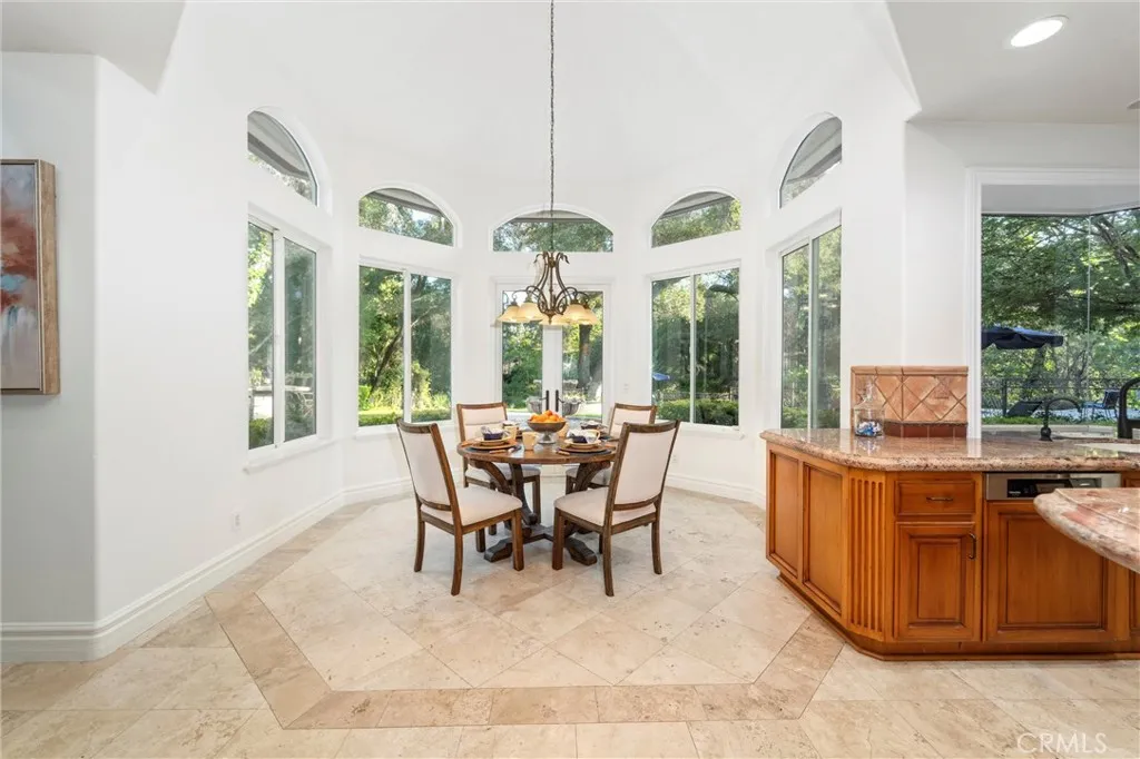 45200 Oak Manor Ct, Temecula, California 92590 home-pic-29