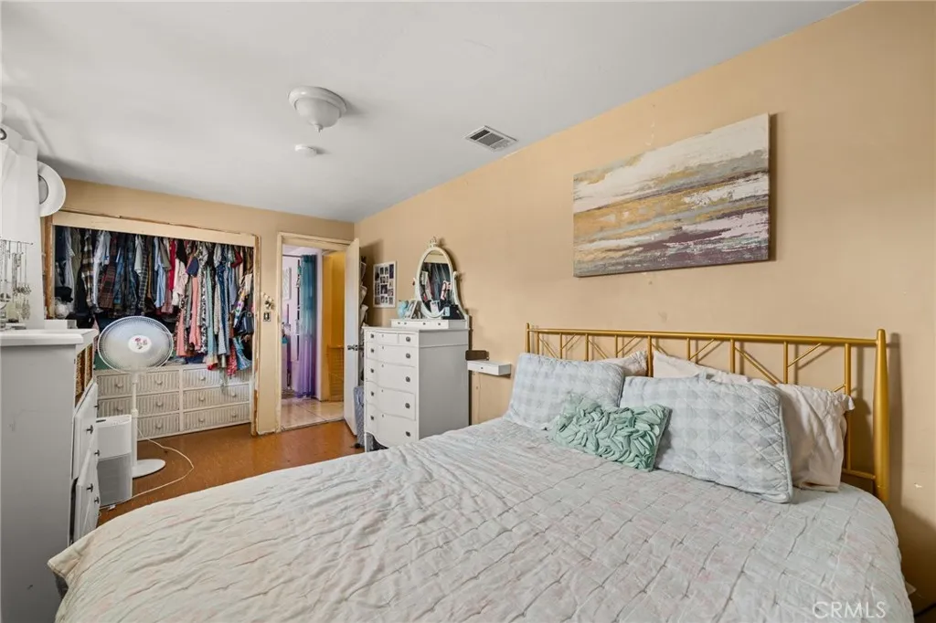 15355 Eucalyptus Avenue, Bellflower, California 90706 home-pic-16