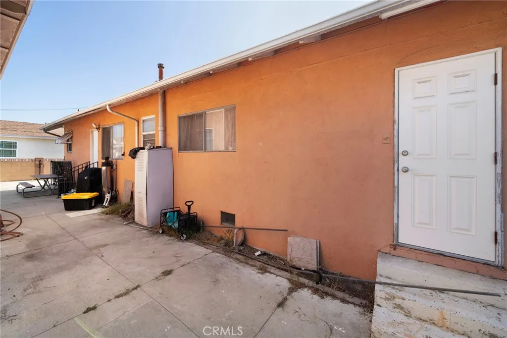 15355 Eucalyptus Avenue, Bellflower, California 90706 home-pic-18