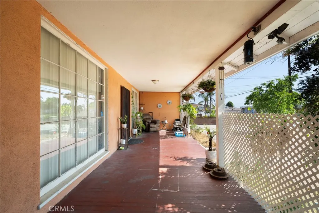 15355 Eucalyptus Avenue, Bellflower, California 90706 home-pic-3