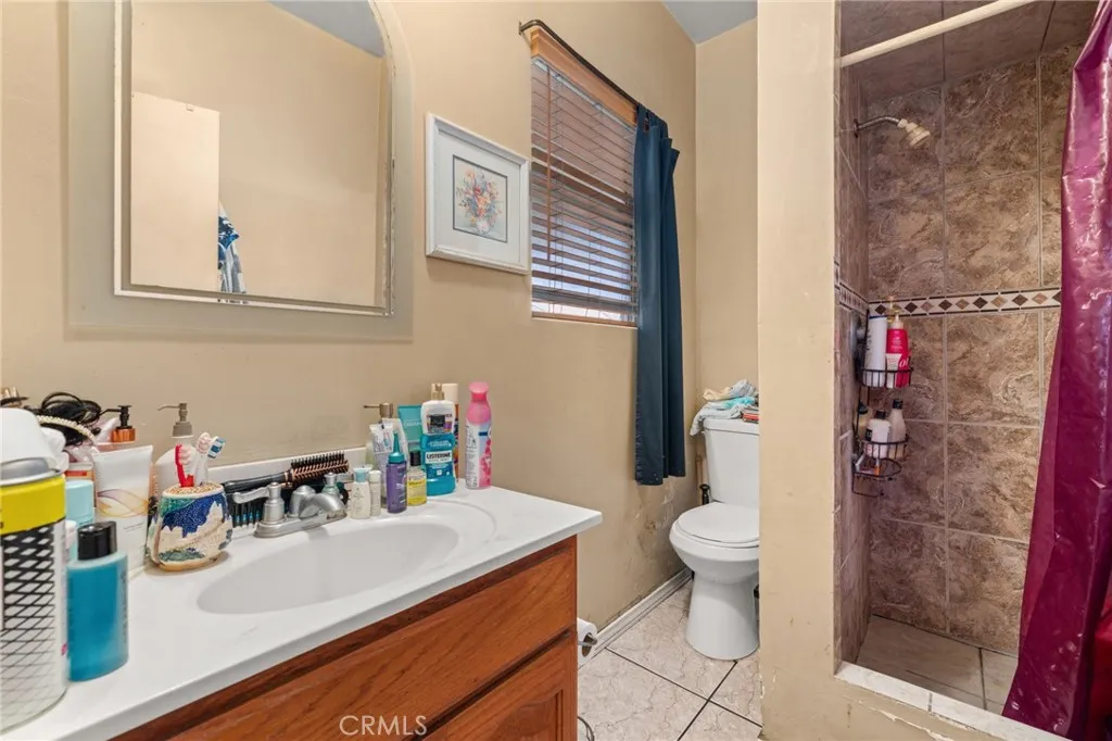 15355 Eucalyptus Avenue, Bellflower, California 90706 home-pic-12