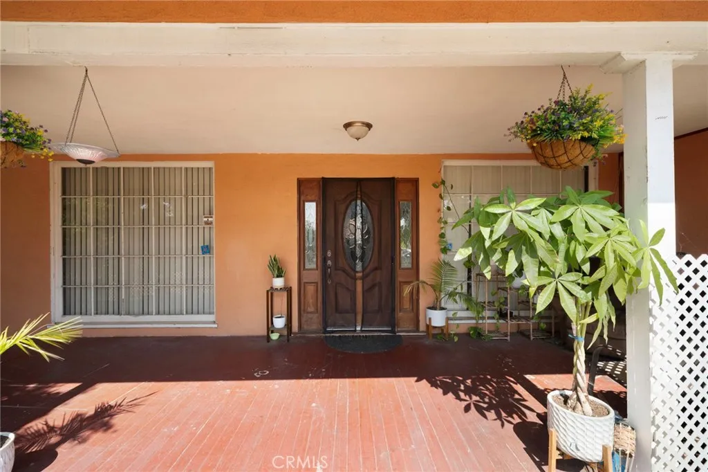 15355 Eucalyptus Avenue, Bellflower, California 90706 home-pic-2