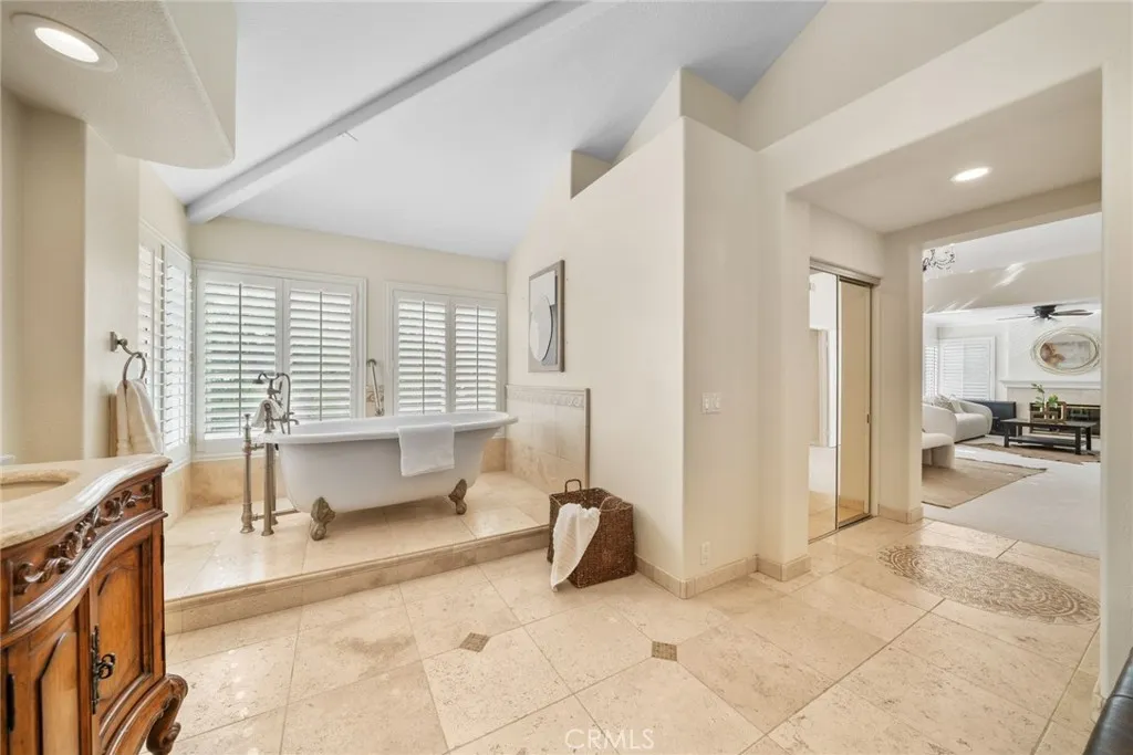 15 Pebble Beach, Coto De Caza, California 92679 home-pic-33