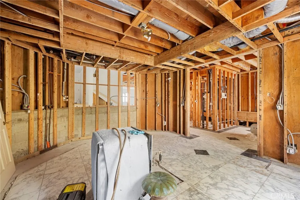 3323 Barnes Circle, Glendale, California 91208 home-pic-26