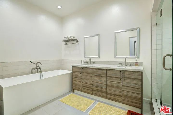 10640 Wilkins Avenue 302, Los Angeles, California 90024