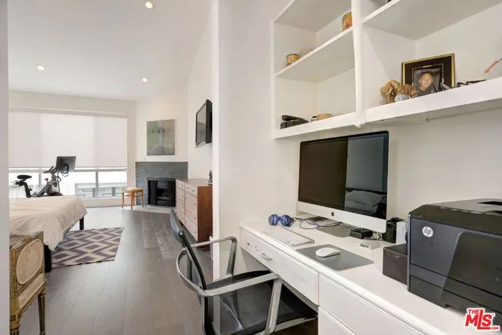 10640 Wilkins Avenue 302, Los Angeles, California 90024