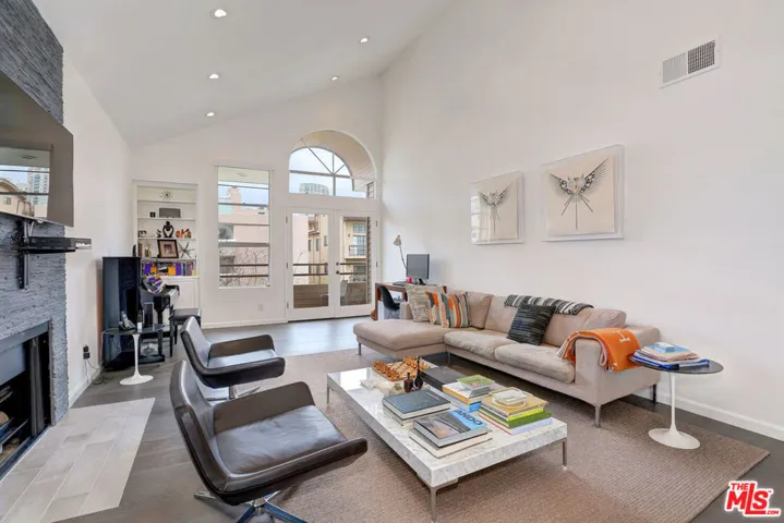 10640 Wilkins Avenue 302, Los Angeles, California 90024