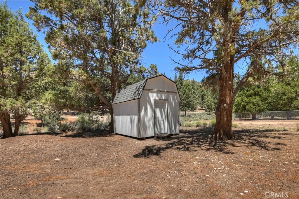 1109 Holden Avenue, Big Bear City, California 92314 home-pic-47