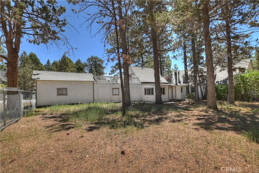 1109 Holden Avenue, Big Bear City, California 92314 home-pic-36