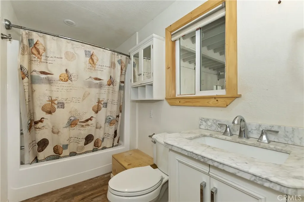 1109 Holden Avenue, Big Bear City, California 92314 home-pic-28