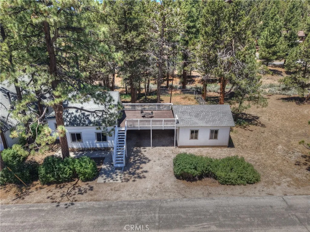 1109 Holden Avenue, Big Bear City, California 92314 home-pic-7