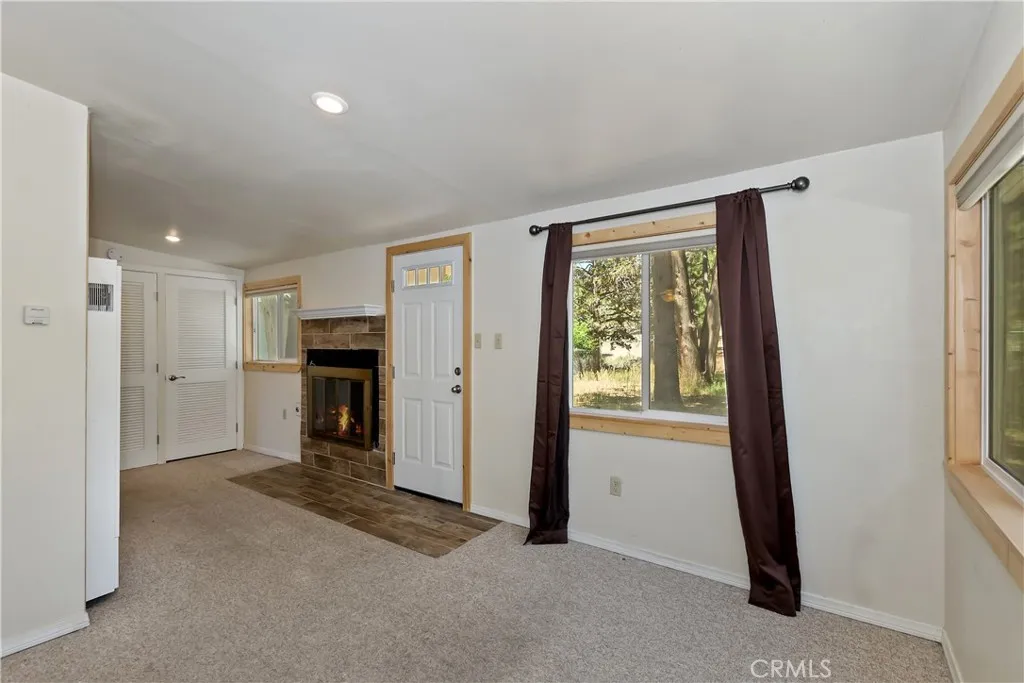 1109 Holden Avenue, Big Bear City, California 92314 home-pic-20
