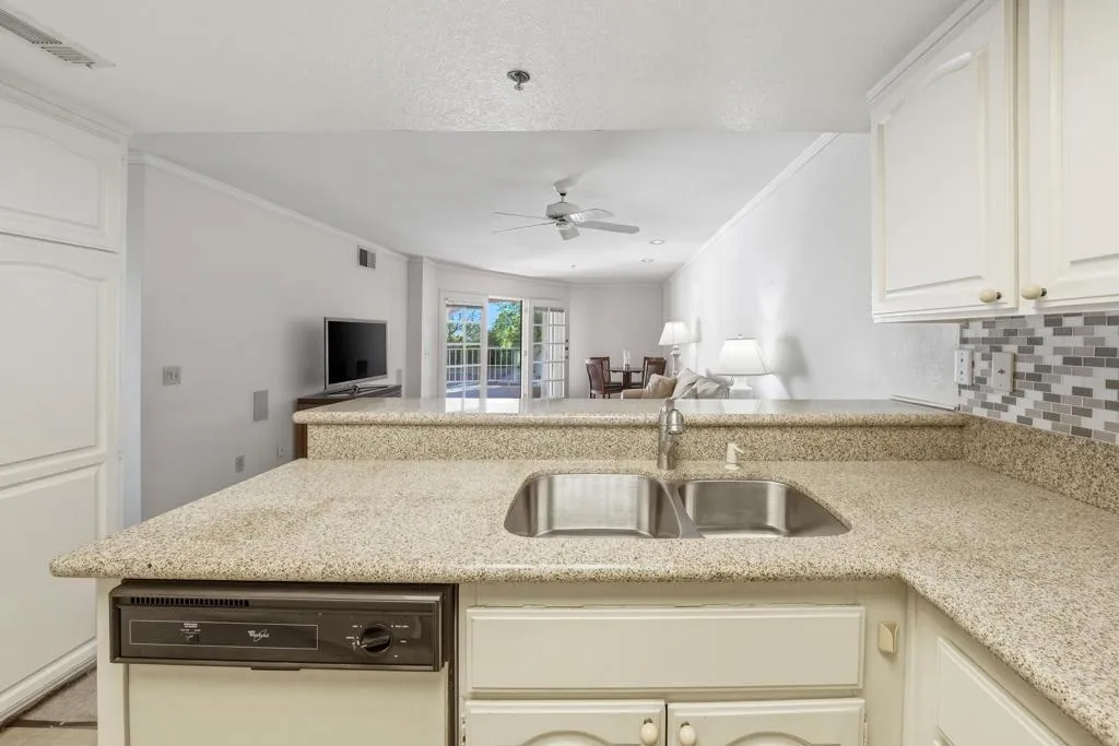 500 E Amado Road 511, Palm Springs, California 92262 home-pic-18