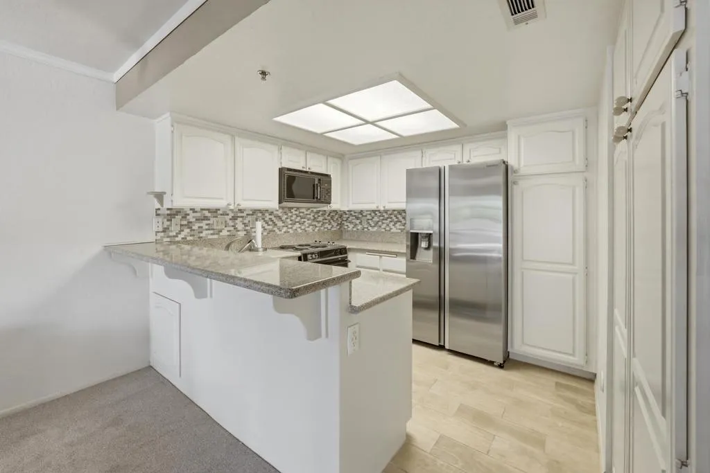 500 E Amado Road 511, Palm Springs, California 92262 home-pic-16