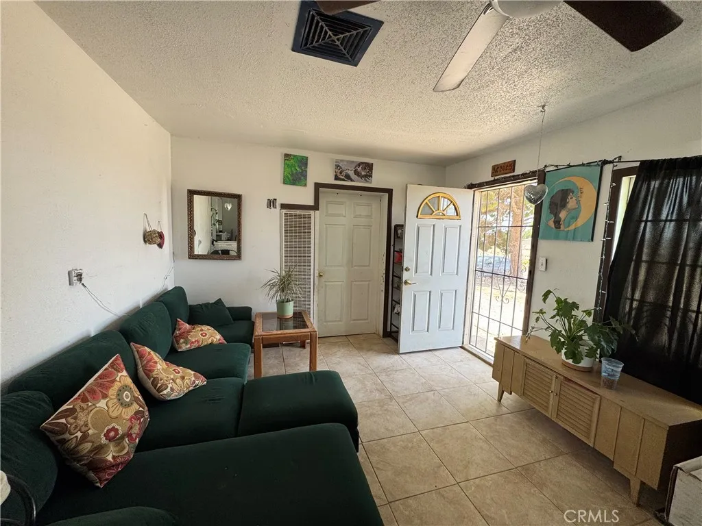 244 Woodham Avenue, Barstow, California 92311 home-pic-2