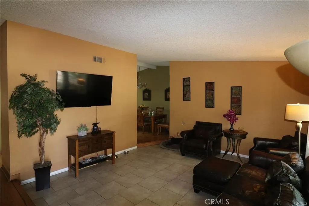 4537 Elwood Avenue, Palmdale, California 93552 home-pic-1
