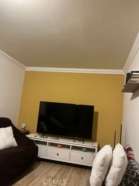 226 E Edinger Avenue, Santa Ana, California 92707 home-pic-19