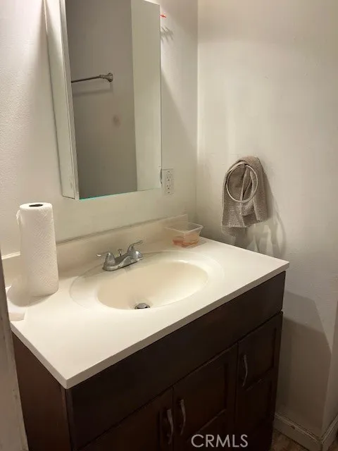 226 E Edinger Avenue, Santa Ana, California 92707 home-pic-10