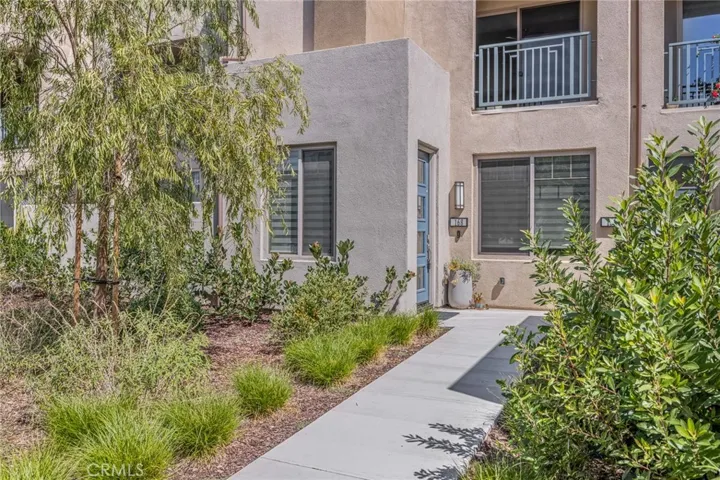 168 Harringay, Irvine, California 92618